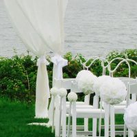 Aisle Pom Poms